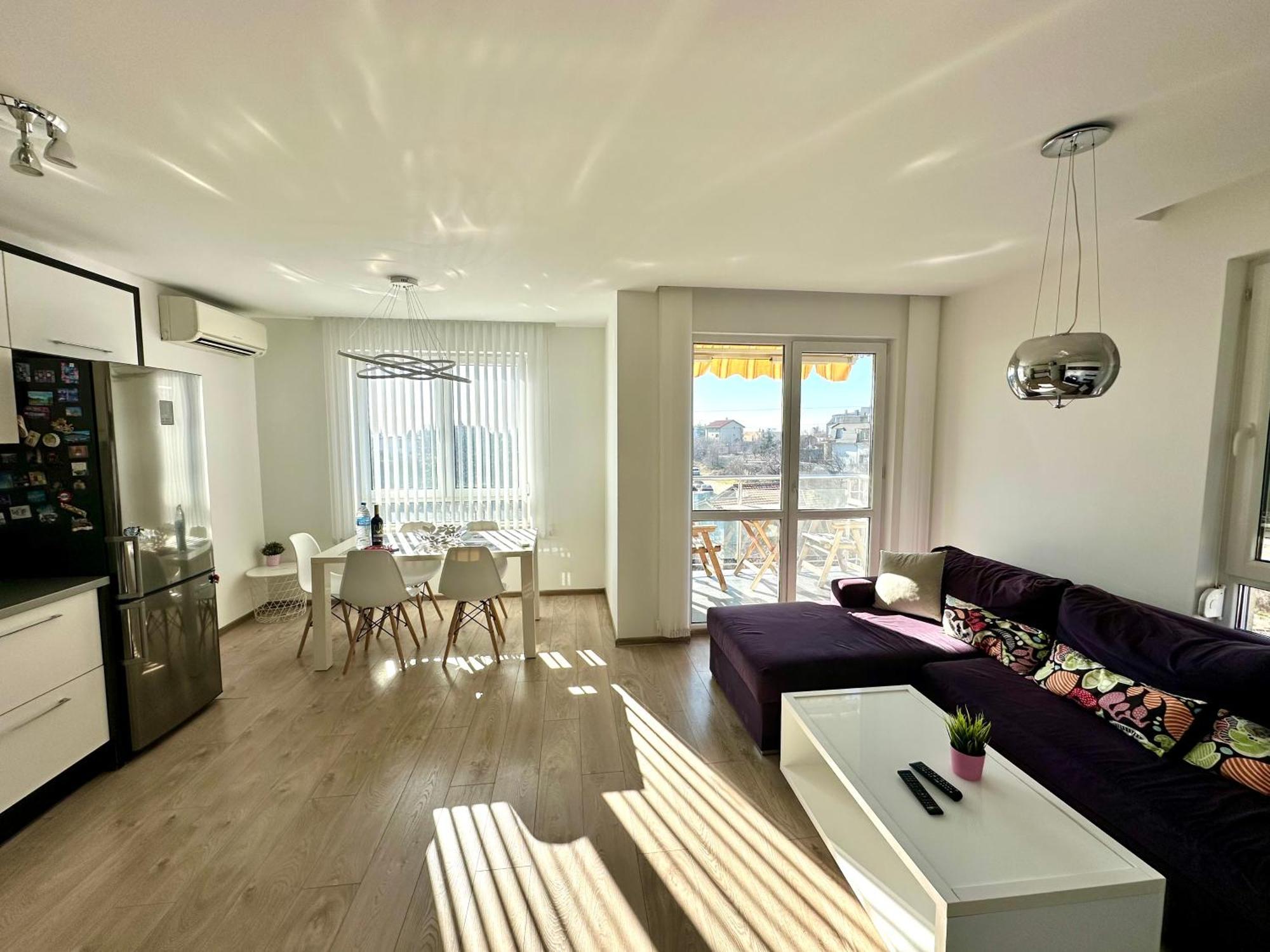 Briz Apartment; 2 Bdr; 6 Guests; Private Parking Varna Exterior photo
